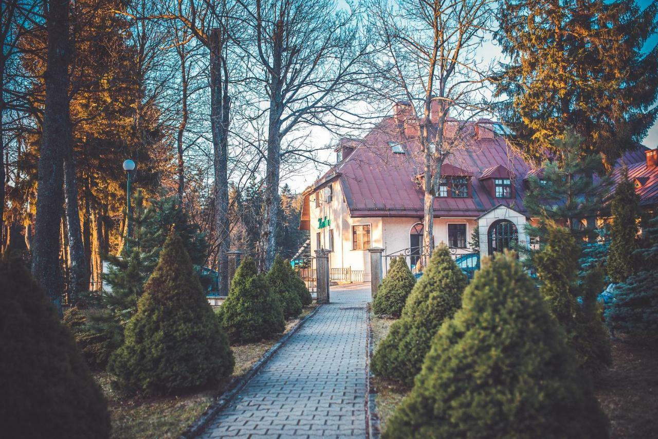 Dworek Karłów Exterior foto